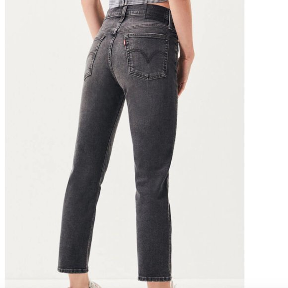 Levi's Premium Black Wedgie Icon Straight Leg Jean - Picture 2 of 6